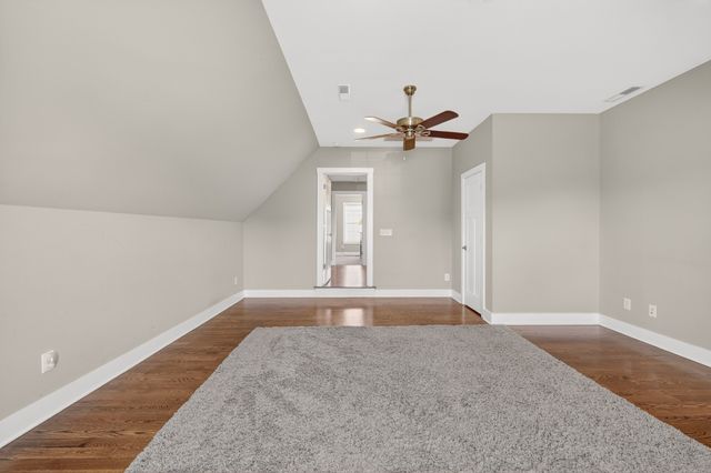 1825 Walking Dr, Murfreesboro, TN 37130