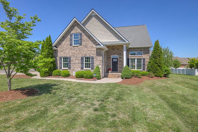 1825 Walking Dr, Murfreesboro, TN 37130