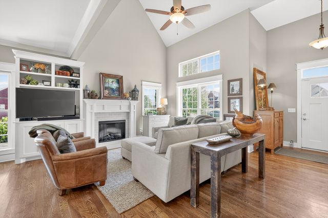 1825 Walking Dr, Murfreesboro, TN 37130