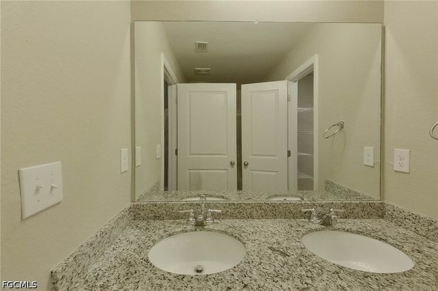 9131 Aegean CIR, Lehigh Acres, FL 33936