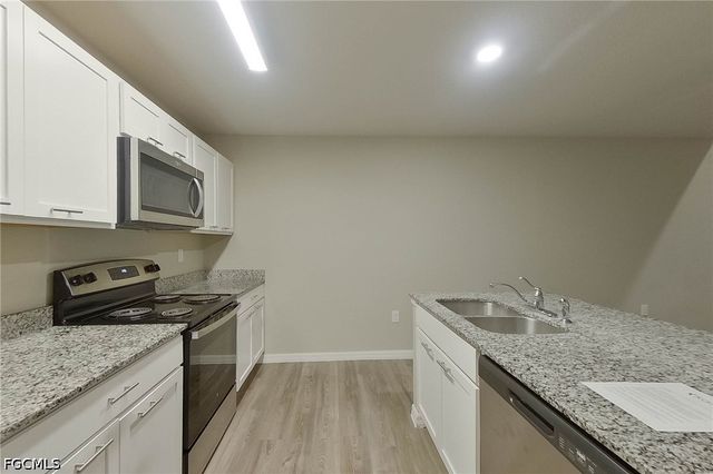 9131 Aegean CIR, Lehigh Acres, FL 33936