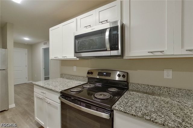 9131 Aegean CIR, Lehigh Acres, FL 33936