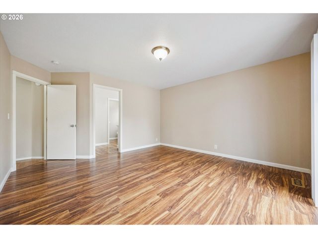 661 Nw CONNELL Ave, Hillsboro, OR 97124