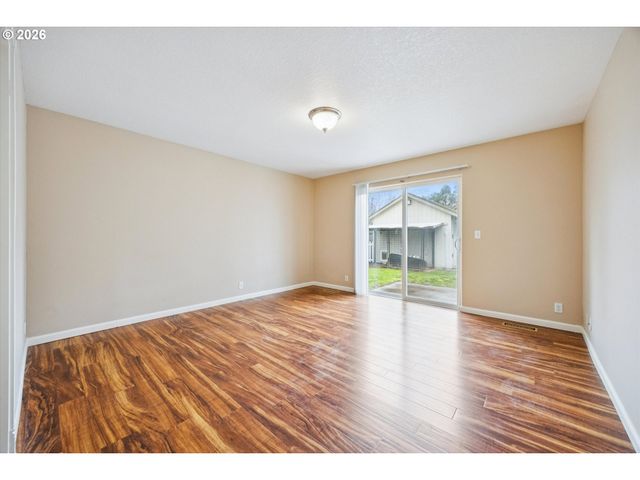 661 Nw CONNELL Ave, Hillsboro, OR 97124