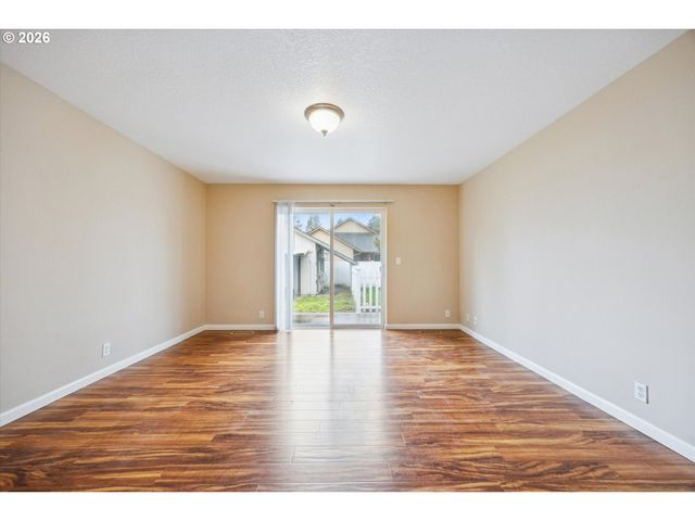 661 Nw CONNELL Ave, Hillsboro, OR 97124