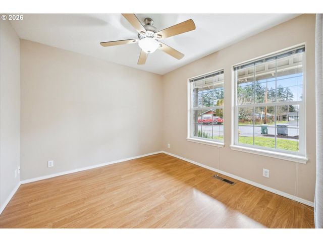 661 Nw CONNELL Ave, Hillsboro, OR 97124