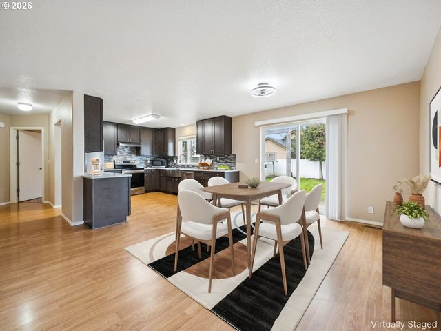 661 Nw CONNELL Ave, Hillsboro, OR 97124