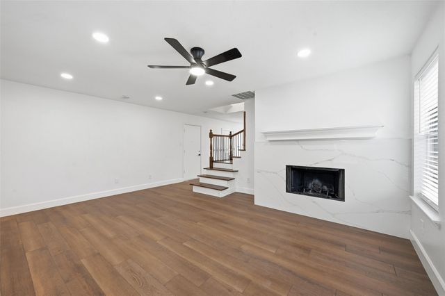 2524 Tan Oak Drive, Dallas, TX 75212