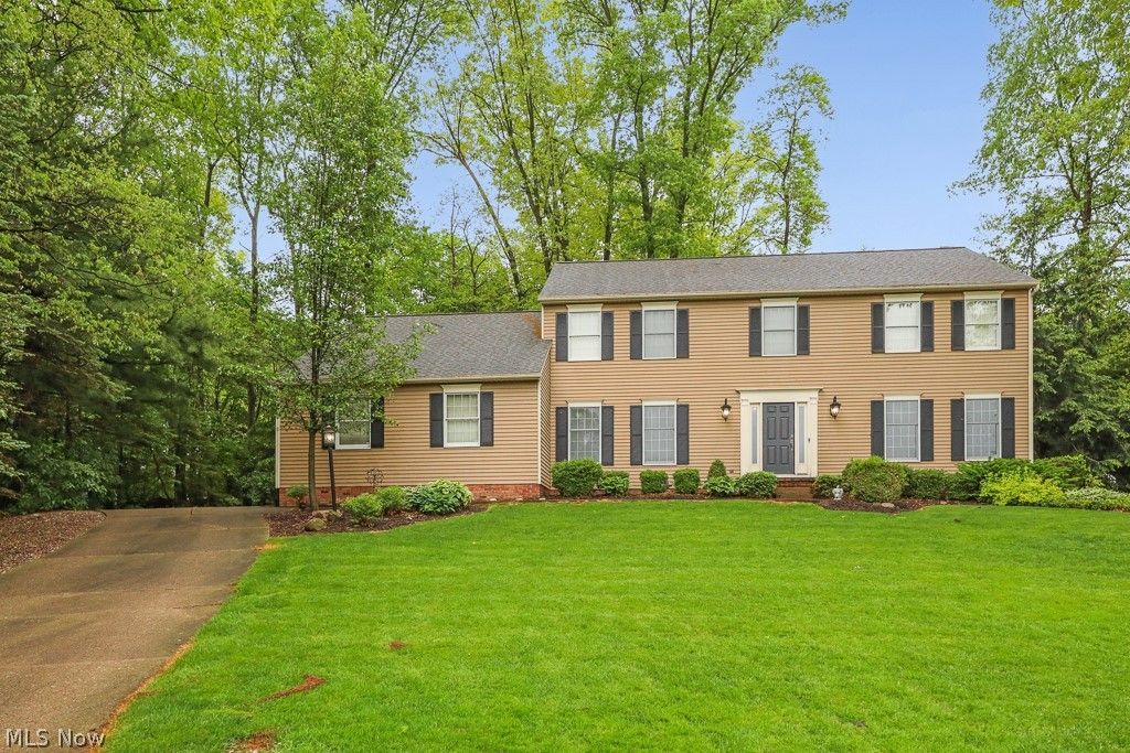 5826 Garth Circle NW, Canton, OH 44718