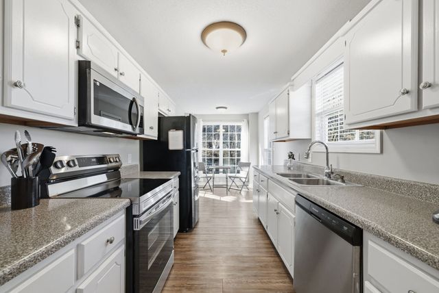 2961 Core Dr, Clarksville, TN 37040