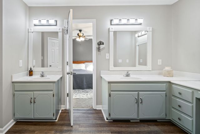 2961 Core Dr, Clarksville, TN 37040