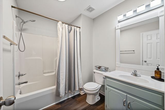 2961 Core Dr, Clarksville, TN 37040