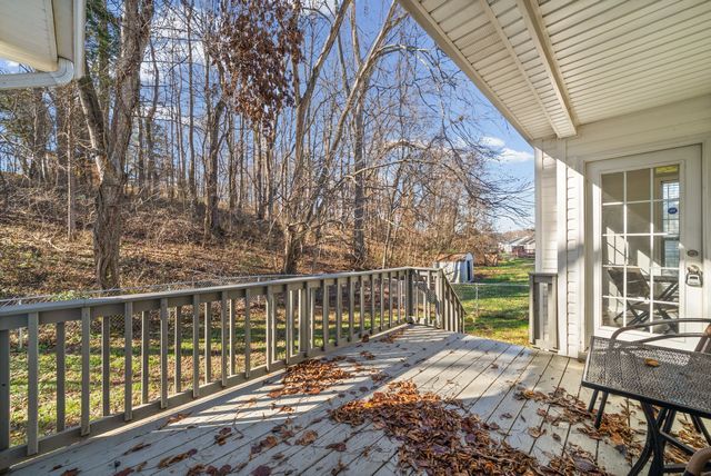 2961 Core Dr, Clarksville, TN 37040