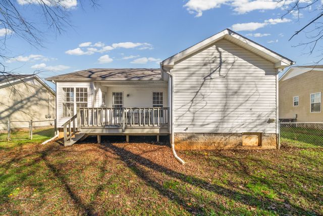 2961 Core Dr, Clarksville, TN 37040