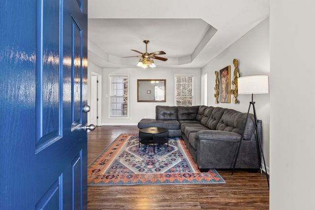 2961 Core Dr, Clarksville, TN 37040