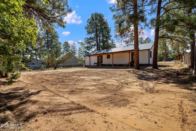 1982 Christmas Pine Drive, Overgaard, AZ 85933