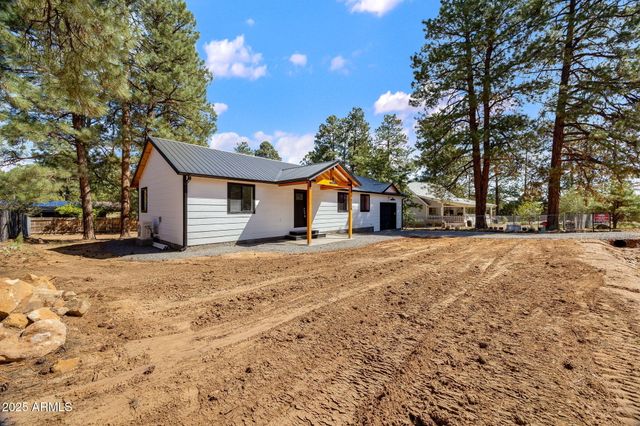 1982 Christmas Pine Drive, Overgaard, AZ 85933