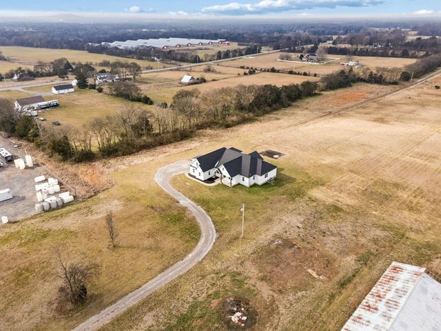 213 Jack Pickle Rd, Lewisburg, TN 37091