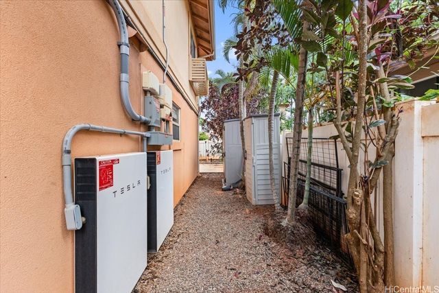 94-202 Loku Place 114, Waipahu, HI 96797
