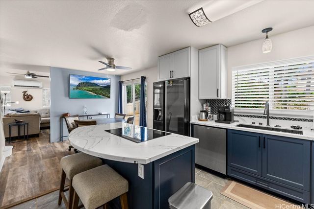 94-202 Loku Place 114, Waipahu, HI 96797