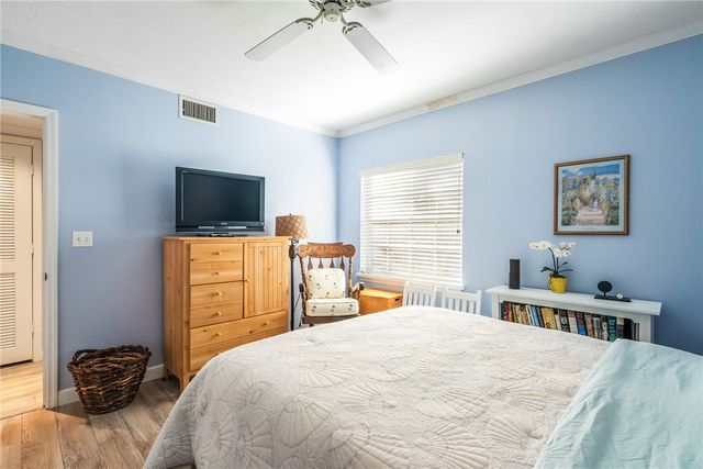 1275 Winding Oaks Circle E 703, Vero Beach, FL 32963
