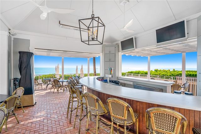 1275 Winding Oaks Circle E 703, Vero Beach, FL 32963