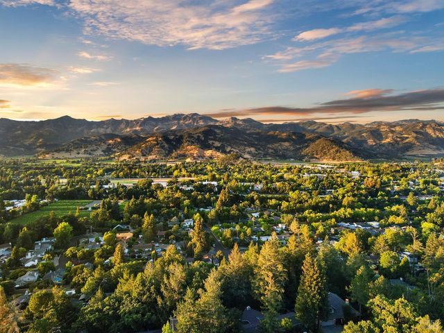 304 High St, Calistoga, CA 94515