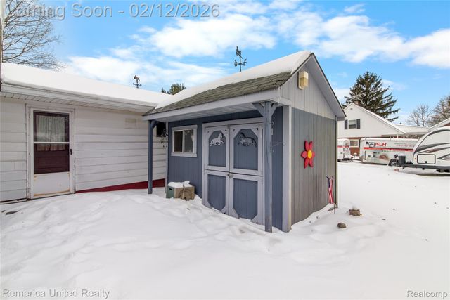 11043 Hamburg Road, Hamburg Township, MI 48189