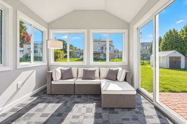 26 Crestwood Cir, Lawrence, MA 01843