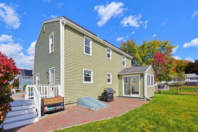26 Crestwood Cir, Lawrence, MA 01843