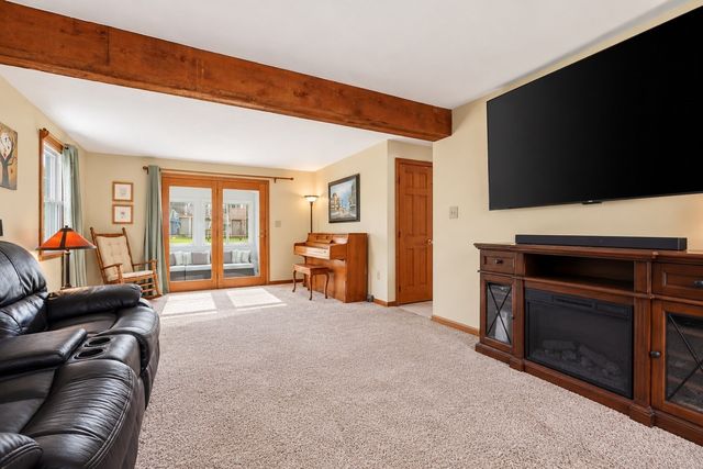 26 Crestwood Cir, Lawrence, MA 01843