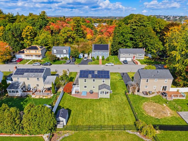 26 Crestwood Cir, Lawrence, MA 01843
