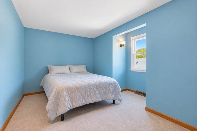 26 Crestwood Cir, Lawrence, MA 01843