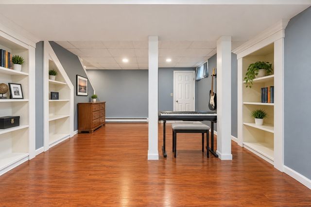 26 Crestwood Cir, Lawrence, MA 01843