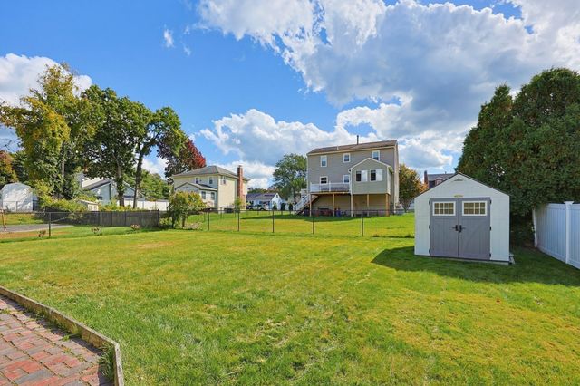 26 Crestwood Cir, Lawrence, MA 01843