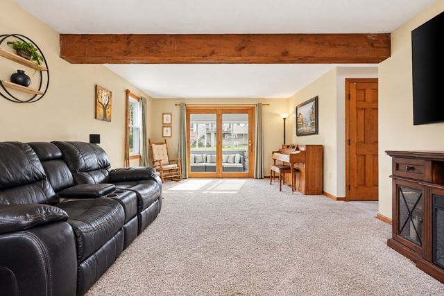 26 Crestwood Cir, Lawrence, MA 01843