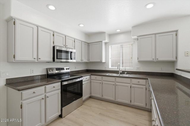 8840 N 47TH Drive, Glendale, AZ 85302