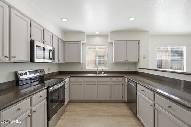 8840 N 47TH Drive, Glendale, AZ 85302