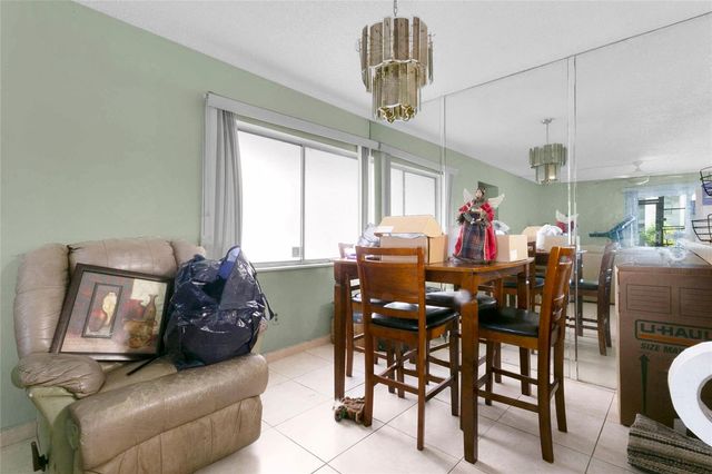 2504 CITRUS CLUB LANE 301, Orlando, FL 32839