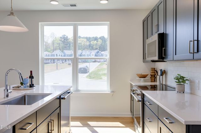 400 Blackwell Drive 205, Chapel Hill, NC 27514