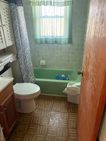 30605 25 Mile Road, New Baltimore, MI 48051