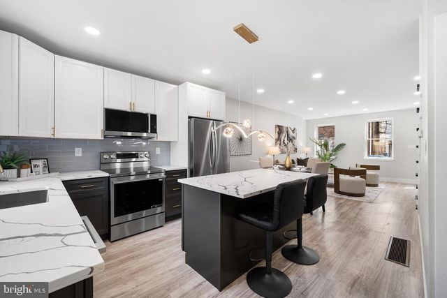 335 GREENWICH ST, Philadelphia, PA 19147