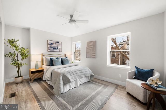 335 GREENWICH ST, Philadelphia, PA 19147