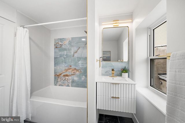 335 GREENWICH ST, Philadelphia, PA 19147