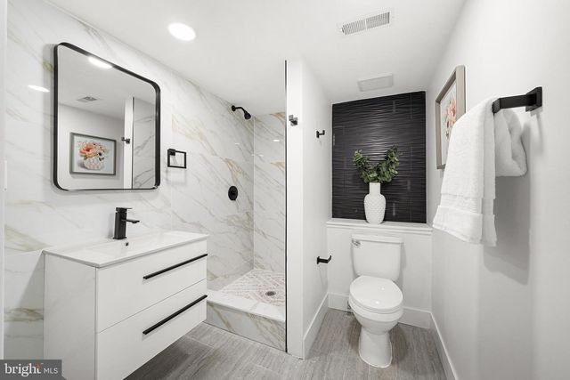 335 GREENWICH ST, Philadelphia, PA 19147