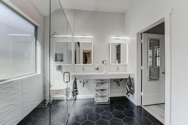 111 Sugar Peak Court, Montgomery, TX 77316