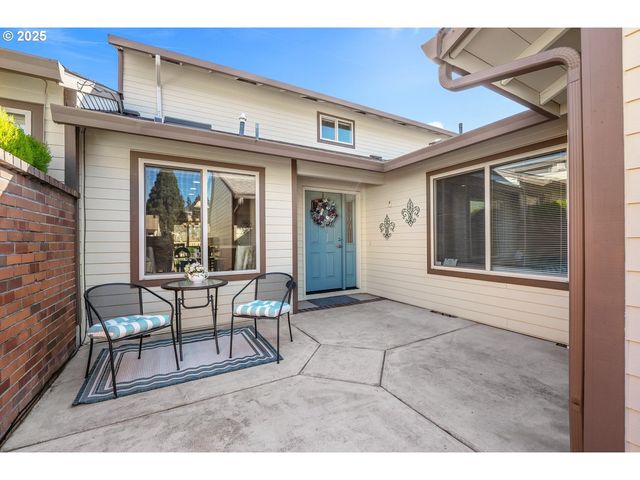 10350 Sw GREENLEAF Ter, Portland, OR 97224