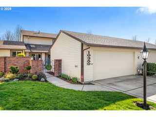 10350 Sw GREENLEAF Ter, Portland, OR 97224