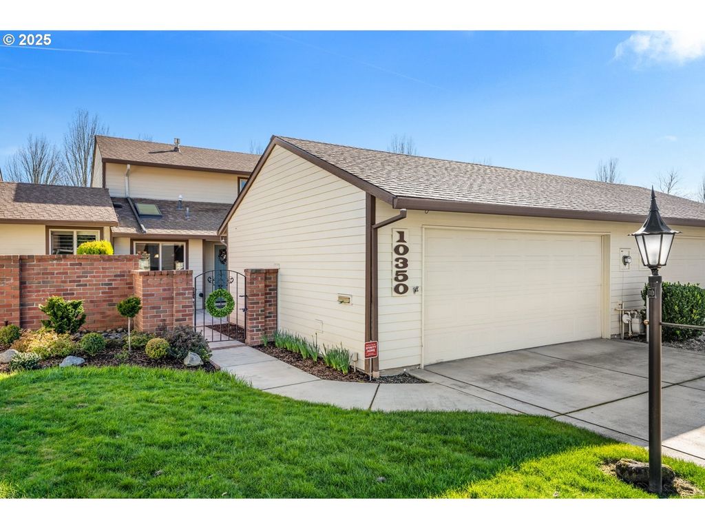 10350 Sw GREENLEAF Ter, Portland, OR 97224