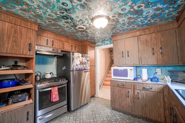 53 Yale Road, Needham, MA 02494